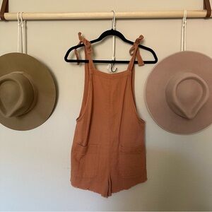 Billabong romper ✨